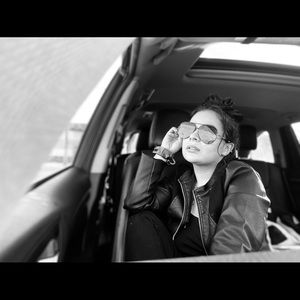 Meet your Posher, Aurora